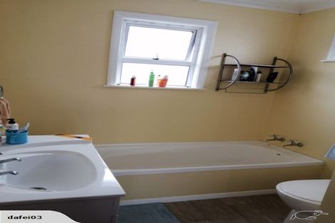 Photo of property in 42 Pitama Road, Awapuni, Palmerston North, 4412