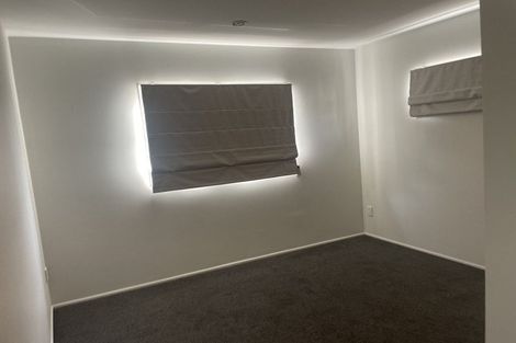 Photo of property in 16 Merlot Way, Te Atatu South, Auckland, 0610