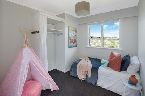 Photo of property in 18 Fairburn Grove, Johnsonville, Wellington, 6037