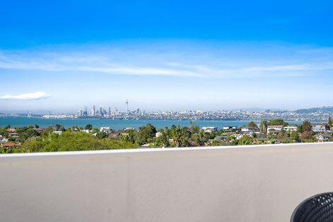 Photo of property in 19 Bernleigh Terrace, West Harbour, Auckland, 0618