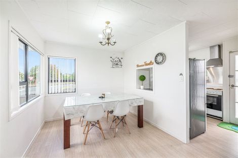 Photo of property in 213 Mahia Road, Wattle Downs, Auckland, 2103