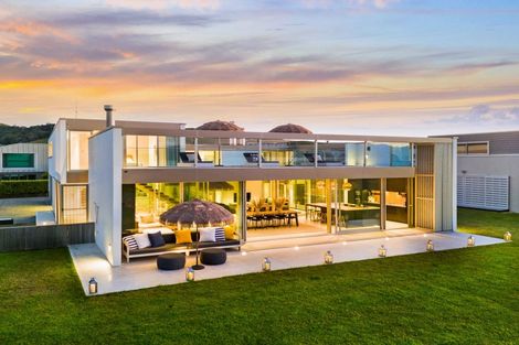 Photo of property in 45 Taumata Road, Omaha, 0986