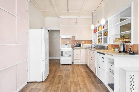 Photo of property in 14 Queen Street, Cambridge, 3434