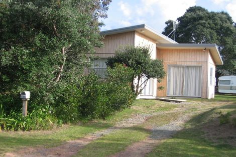 Photo of property in 403 Linton Crescent, Whangamata, 3620