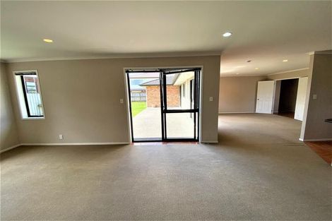 Photo of property in 487 Te Irirangi Drive, Flat Bush, Auckland, 2013