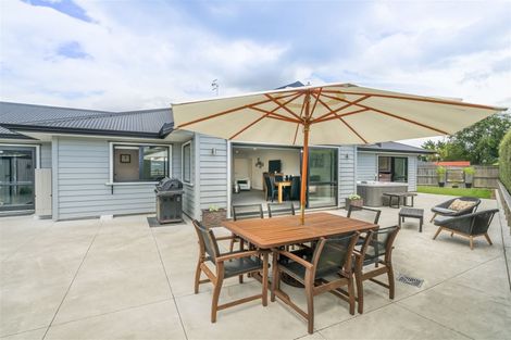 Photo of property in 5 Waimarama Court, Roslyn, Palmerston North, 4414