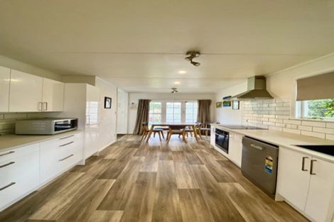 Photo of property in 15 Holdsworth Avenue, Trentham, Upper Hutt, 5018