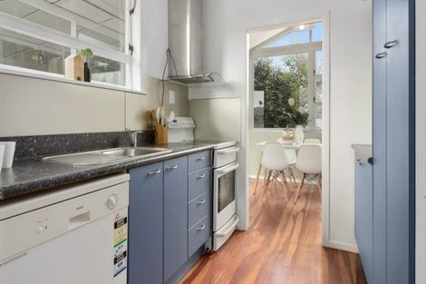 Photo of property in 83 Gloria Avenue, Te Atatu Peninsula, Auckland, 0610