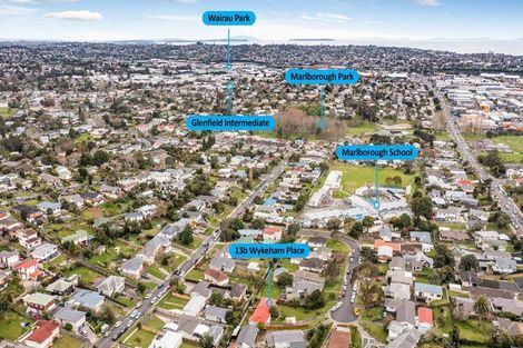 Photo of property in 2/13 Wykeham Place, Glenfield, Auckland, 0629