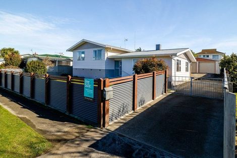 Photo of property in 14 Dewe Avenue, Feilding, 4702