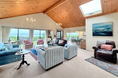 Photo of property in 123 Marine Parade, Eastbourne, Lower Hutt, 5013