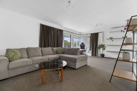 Photo of property in 4a Saint Lukes Place, Bader, Hamilton, 3206