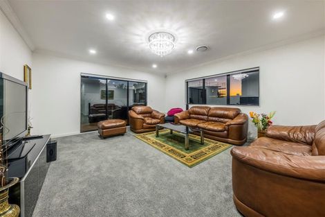Photo of property in 54 Armstrong Farm Drive, East Tamaki Heights, Auckland, 2016