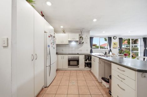 Photo of property in 99c Settlement Road, Papakura, 2110