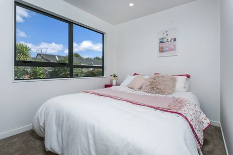 Photo of property in 15b Koromiko Street, New Lynn, Auckland, 0600