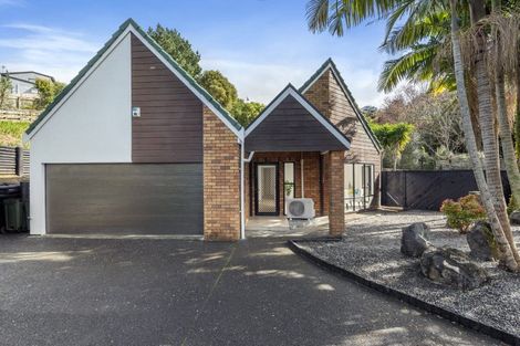 Photo of property in 2 Stitchbird Close, Murrays Bay, Auckland, 0630