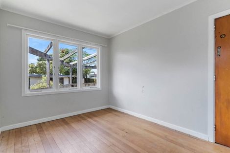 Photo of property in 12 Laureston Avenue, Papatoetoe, Auckland, 2025