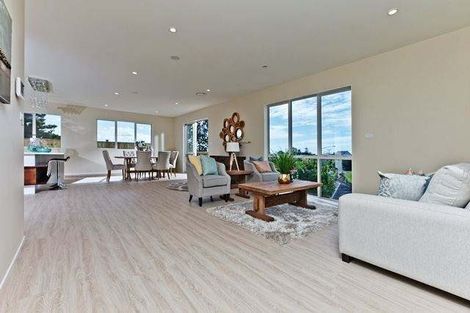 Photo of property in 28 Spyglass Street, Red Beach, 0932