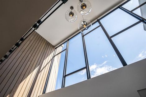 Photo of property in 2a Peter Terrace, Castor Bay, Auckland, 0620