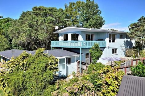 Photo of property in 19 Morriggia Place, Bayview, Auckland, 0629