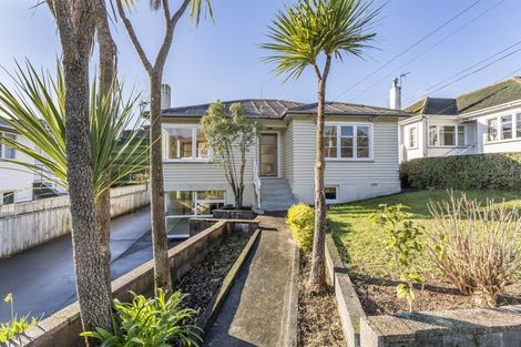 Photo of property in 34 Duncan Street, Tawa, Wellington, 5028