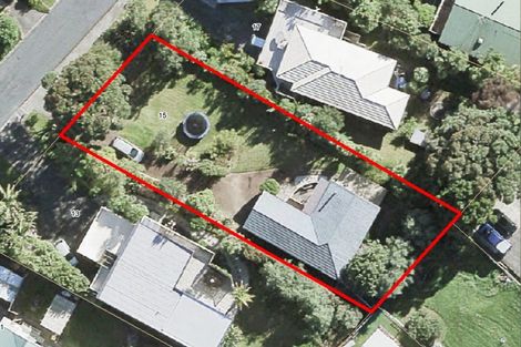 Photo of property in 15 Pohutukawa Avenue, Red Beach, 0932