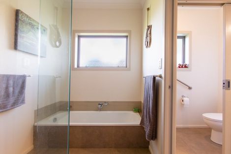 Photo of property in 52a Ruahine Street, Dannevirke, 4930