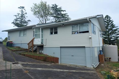 Photo of property in 14 Aralia Road, Sunnynook, Auckland, 0620