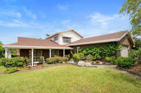 Photo of property in 33 Renoir Street, West Harbour, Auckland, 0618
