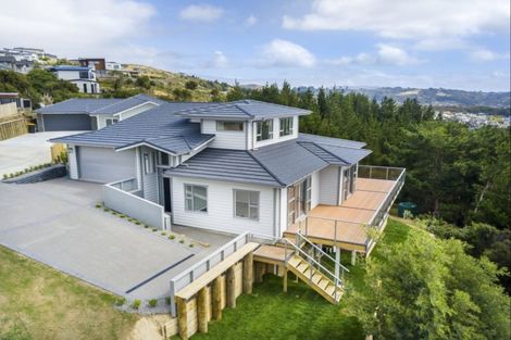 Photo of property in 143 Endeavour Drive, Whitby, Porirua, 5024