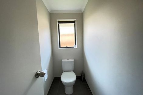 Photo of property in 17 Bonny Crescent, Massey, Auckland, 0614