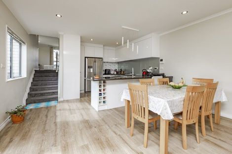 Photo of property in 3 Veneta Close, Flat Bush, Auckland, 2019