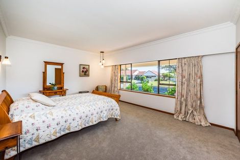 Photo of property in 73 Nimmo Avenue East, Waikanae, 5036