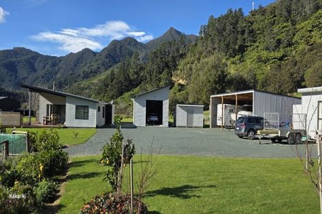Photo of property in 118 Renata Road, Okiwi Bay, 7193