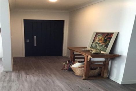 Photo of property in 25 O'farrell Drive, One Tree Point, 0118