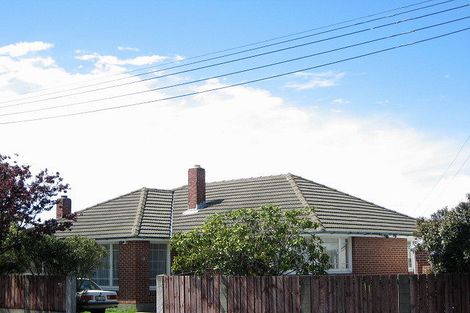Photo of property in 11 Daniels Road, Redwood, Christchurch, 8051