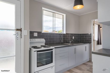 Photo of property in 2/39 Palmer Court, Silverstream, Upper Hutt, 5019