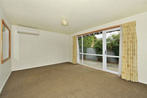 Photo of property in 2/23 Kent Lodge Avenue, Avonhead, Christchurch, 8042