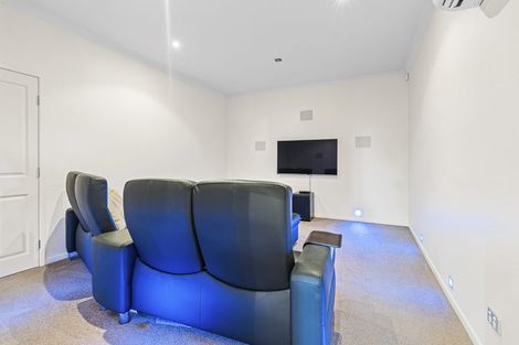 Photo of property in 14a Veale Road, Frankleigh Park, New Plymouth, 4310