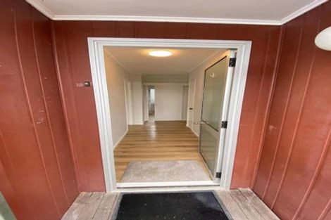 Photo of property in 75 Lewisham Street, Highland Park, Auckland, 2010