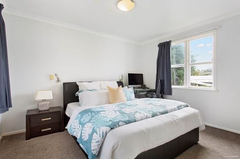 Photo of property in 51 Lauderdale Road, Birkdale, Auckland, 0626