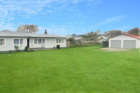 Photo of property in 65 Avenue Road, Foxton, 4814