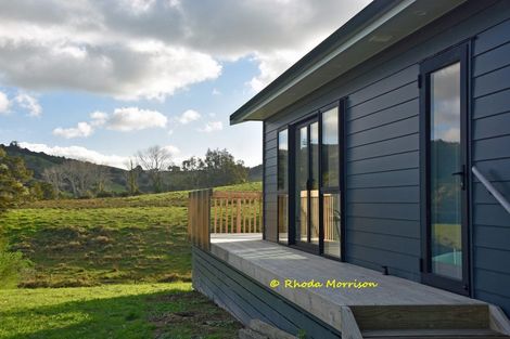 Photo of property in 12 Arahanga Road, Paparoa, 0571