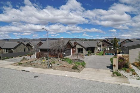 Photo of property in 35 Larch Crescent, Alexandra, 9320