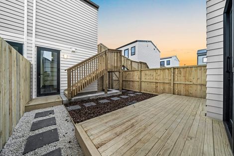 Photo of property in 22 Whare Kauri Road, Papakura, 2110