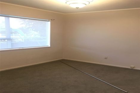 Photo of property in 1/322 Royal Road, Massey, Auckland, 0614