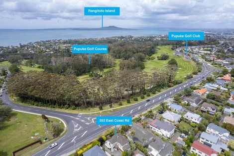 Photo of property in 352 East Coast Road, Sunnynook, Auckland, 0630