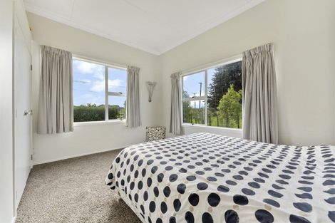Photo of property in 129 Parewanui Road, Bulls, 4894