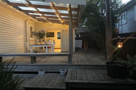 Photo of property in 46 Rua Road, Glen Eden, Auckland, 0602