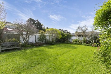 Photo of property in 73 Oxford Street, Tawa, Wellington, 5028